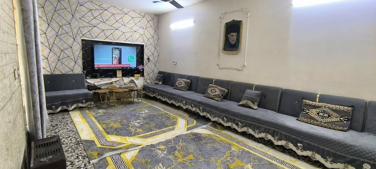 سلام عليكم بيت للبيع حي البتول شارع المؤسسة البيت مساحة 100 متر  طابو صرف مربع واقع حال 200 لئن بي تشجير تقريبا 100 يحتوي طابق اول مخزن واستقبال وصحيات
غرفة ومطبخ حار بارد وحمام 
والطابق الثاني غرفتين
للاستفسار مراسلة الصفحه 
او الاتصال على الرقم ***********
