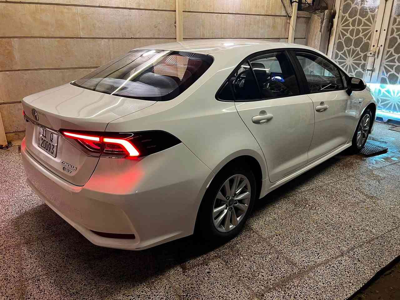 السلام عليكم 
 للبيع كورلا 2025 هايبرد HEV شكل الخليجي
 فقط ضرر بسيط الباب خلف السايق موضح بالصور
ماشية 12 الف 
السياره نظيفة جداً وبانزين فقط محسن ودهن آمزاويل امريكي اصلي فقط .
بإسمي رقم بغداد شبه مميز 
بصمات ٢ 
محرك 1800 هايبرد , بصمه + فتحة , هاندر بريك بصمه + اوتو هولد , رادار امامي , سياقه اليه , تبريد قطعتين ,شاشه ابل كار بلي + كامره خلفيه دواره , مانع نزلاق + مود درايف +  ايفو مود , حساس لايت كامل اوتو عالي ناصي اوتو + حساس ظغط اطار 
تحكم سترين كامل فول ,لايت زينون + لد نهاري 
السعر 154$
مكان السيارة : النجف او الديوانية


**إذا كنت صاحب هذا الإعلان وتريد حذفه لأي سبب، رجاءا أرسل رسالة إلى الدعم الفني**