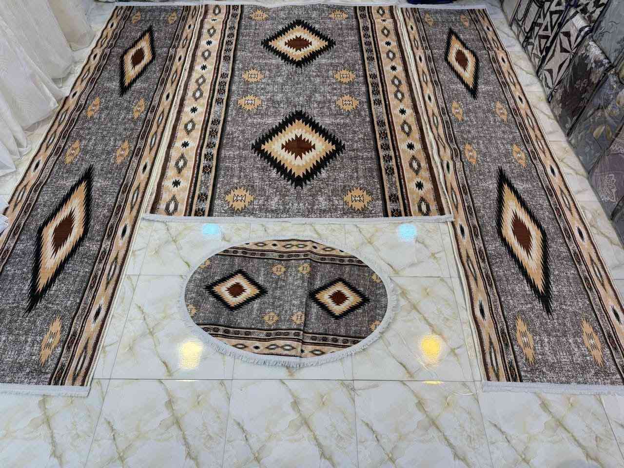 سعر السيت فقط 55 الف 

موكيت كلاودي 200 ✖️300
مدة كلاودي.        90✖️300.  عدد 2
بيضوية كلاودي.   80✖️120

كل سيت يجي بشليف 

للاصحاب المتاجر الجملة عروض خاصة 📲📲

يوجد توصيل لجميع المحافظات ب 5 الاف 🚛🚛

العنوان بغداد حي التراث مقابل المضخة 

ملاحظه/ ضمان لحقوق زبائننا  التاكد من الالوان و نوع الخامه عند الاستلام  و اذا كانت مخالفه للمواصفات المعروضه من حق زبائننا الكرام رفض المنتج و عدم  الاستلام 💐

للحجز والاستفسار مراسلة الصفحه او للاتصال على الرقم *********** 

#لا_تنسى_ضغط_زر_الاعجاب_ليصلك_كل_ماهو_جديد
