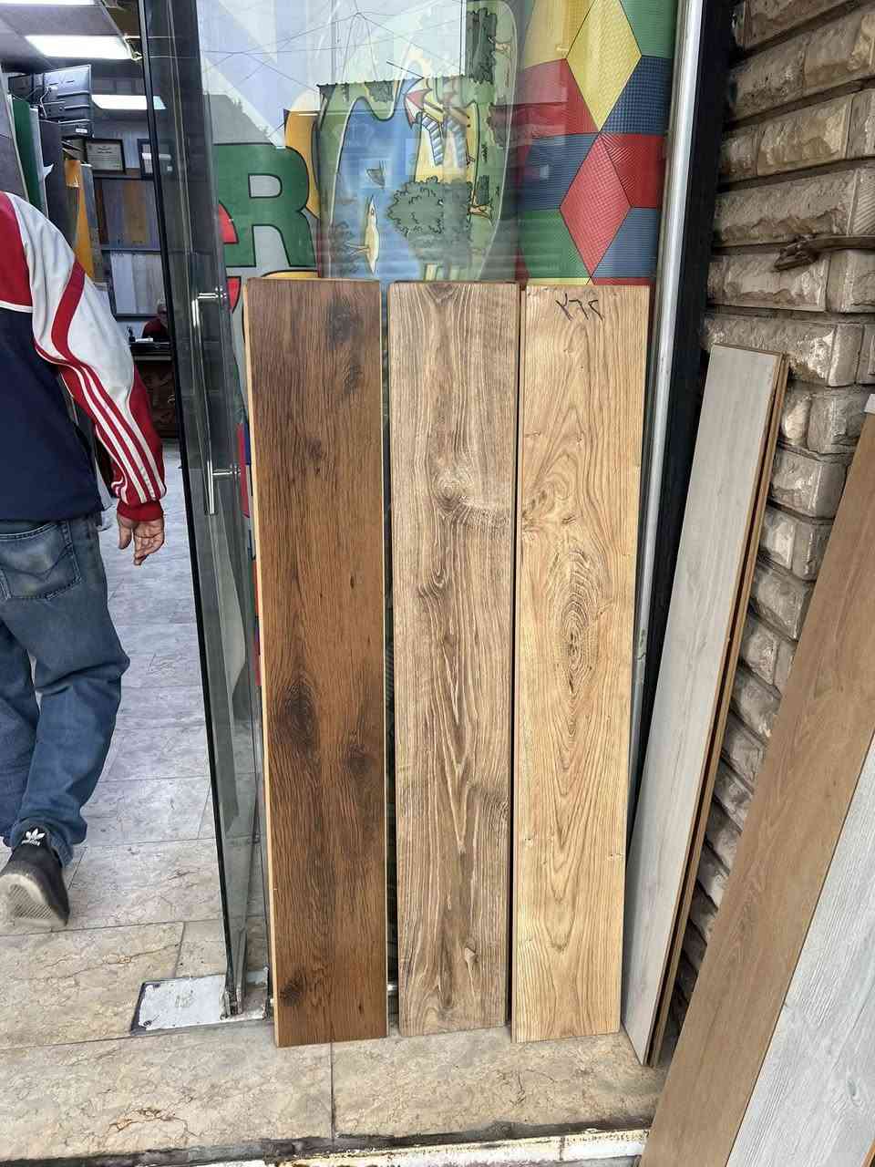 🚨 تنويه مهم 🚨  
🔹 للمساحات الصغيرة (20 متر وأقل)  
💰 سعر المتر 75 ألف (عمل فقط)  

🔥 رواز الديكور العصري 🔥  

✔️ تنفيذ السقوف الثانوية  
✔️ تغليف الجدران  
✔️ تركيب أبواب الركديون  
✔️ تغليف الأرضيات (باركيه – PVC – لامينيت)  
✔️بديل الشيبورد +بديل الحجر +بديل المرمر 
✔️ديكور شاشه بلازمه +جميع القواطع 
✨ شغل نظيف + دقة عالية + تسليم بالوقت  

🔹 المساحات الأكبر يتم احتساب السعر بعد الكشف  
❗ تريد كرسته او عمل تريد فقط عمل   

📍 العمل داخل بغداد  
📞 ***********  

💬 راسلنا خاص واحجز م
