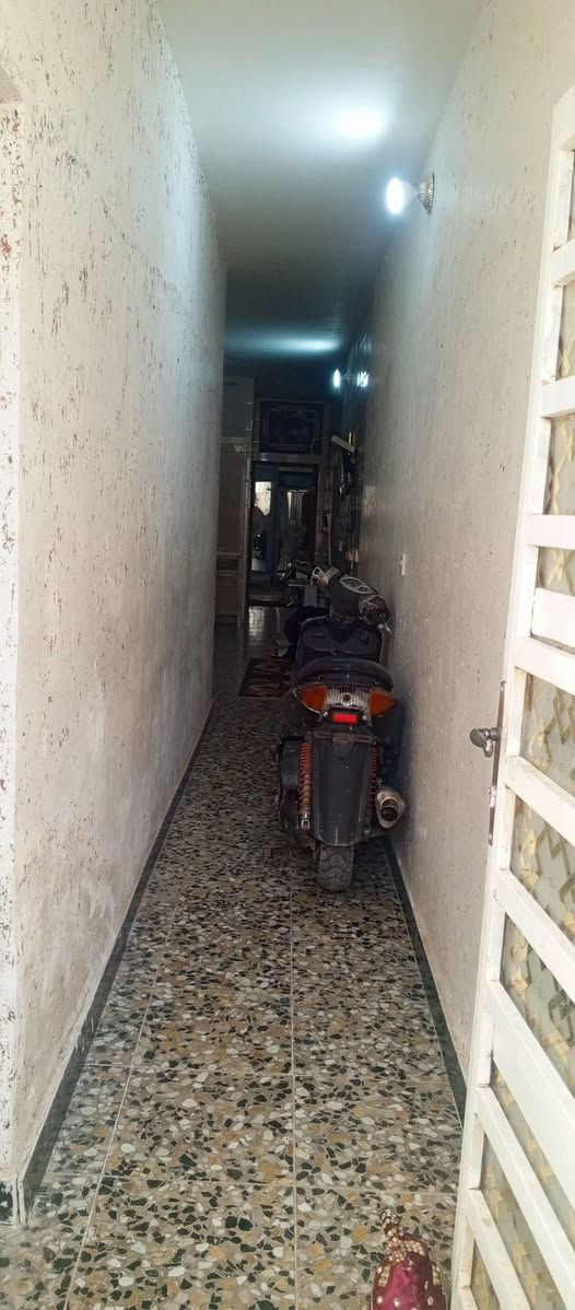 السلام عليكم بيت البيع زراعي 100 متر
الواجهيه 5 والنزال 20 شارعه 15 العلوان بغداد بوب شام
نهايت سبع اقصور  بين سبع اقصور وبين الحسينيه السعر35عله الرقم والستفسار  *********** ب
