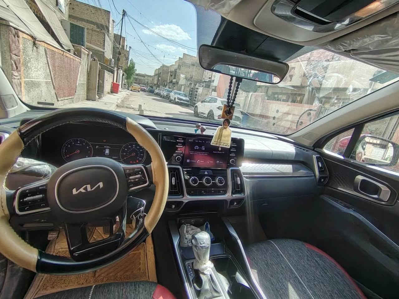 سلام عليكم سورنتو 2023 سياره حلوه مال جناي امريكيه صور حادثها بل منشور كرد فقط ومشتغليها ماشيه 60 الف باسمي رقم بغداد باجر احولها باسمك اكفلك شاصي لغد كلشي اكفللك مكان سياره بلديات سعر 195 وبيها مجال  ماكو هيج سعر بسوك سورنتو كله ***********
