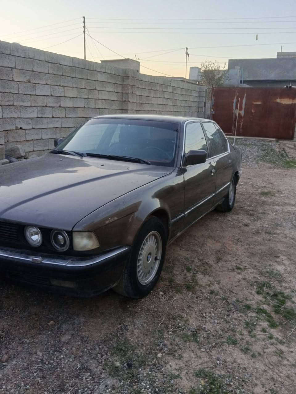 سلام عليكم ورحمة الله وبركاته بي إم 730 سته سلندر للبيع أو مراوس بي إم 525حسب القناعه موديل 1991 لايتات جدد زنون عالي وناصي بليل نهار ماشالله وهذا رقمي ***********
