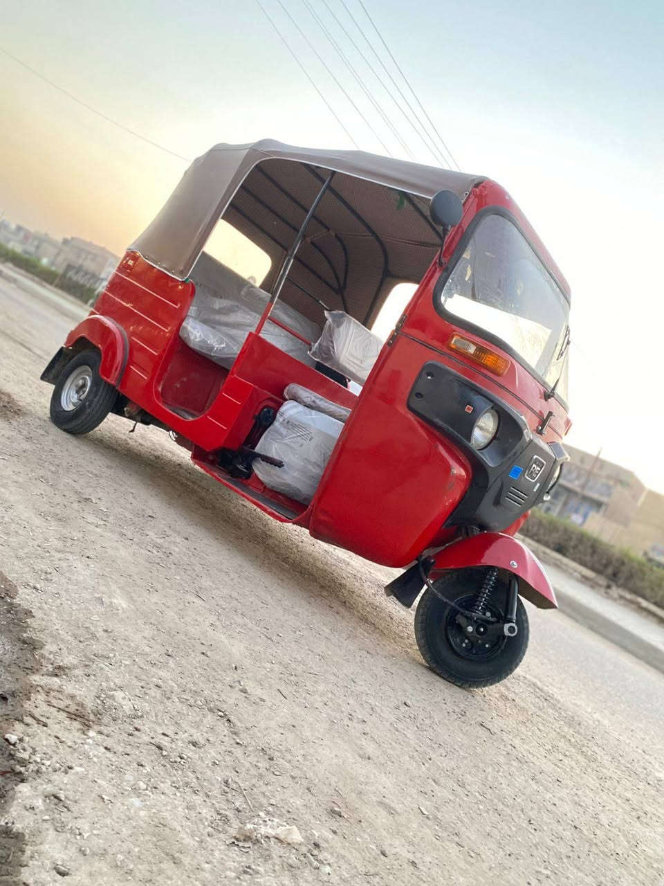 السلام عليكم تكتك موديل ١٨ لا ضربه ولا معجون محرك خير من الله كهربايات شغاله مكاني الشعب السعر ٥٩٠٠ وبيه مجال للشراي رقمي ***********
