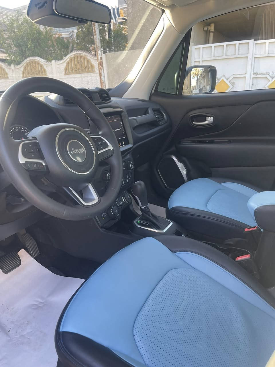 جيب رينجيد 2023 بصمه جلد حساسات توقف ذاتي السياره جديده ماعدا اصبعين بارد بالجنطه للاستفسار ***********
