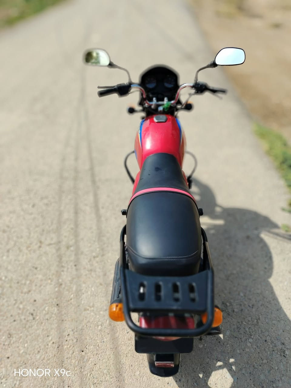 سلام عليكم
دراجة بوكسر للبيع
موديل 21
اوراق كامله
اي نقص ما بيها
كهربايات كلها شغاله
الدراجة مثل البصور وحلا
مكان ديالى ناحيه السلام على طريق دلي عباس
استفسار على الرقم ***********
