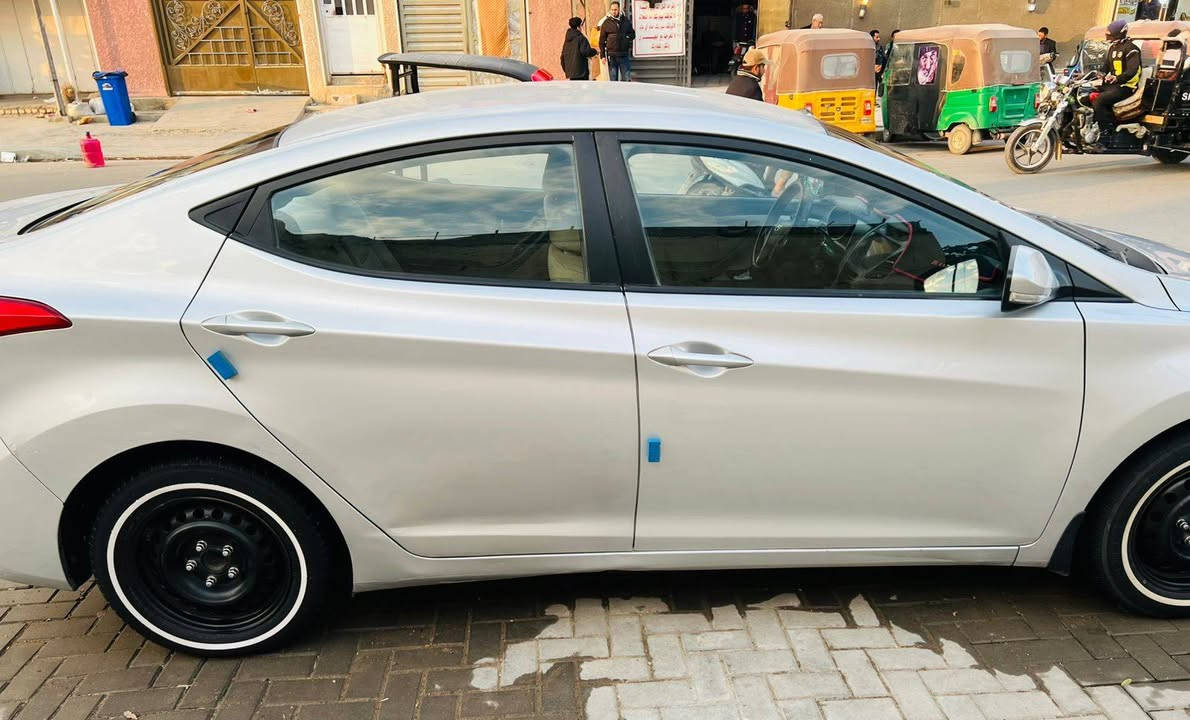 النترا موديل 2016 خليجي لون رصاصي نظيفه
كامله مواصفات
مكان بغداد الشعب
***********
