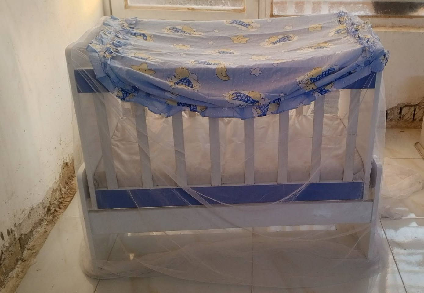 السلام عليكم
جربايه طفل للبيع مستعمله نضيفه مستعجل على بيعتهه 
40 رايدهه مع دوشك مع غطاء الطفل


**إذا كنت صاحب هذا الإعلان وتريد حذفه لأي سبب، رجاءا أرسل رسالة إلى الدعم الفني**