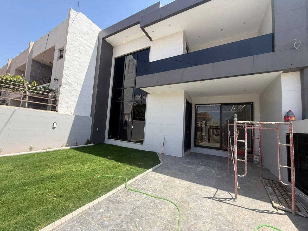 🔸سند طابو يتسجل بإسم اي عراقي
📍أربيل-بيت للبيع حي مفتى قرب شارع 60M
 
➖مساحة 300M طابقين 
يتكون⤵️
➖5غرف نوم 
➖استقبال-صاله-مطبخ-مجموعه صحيات-كراج- حديقه داخليه
***********
***********
***********
**********************
في حال لم يتوافق العقار مع رغبتكم او لم يكن بقدر امكانيتكم زوروا موقعنا على تلكرام للتصفح على اكثر عدد من العقارات المتوفرة•https://t.me/miran_48

31 دفتر
