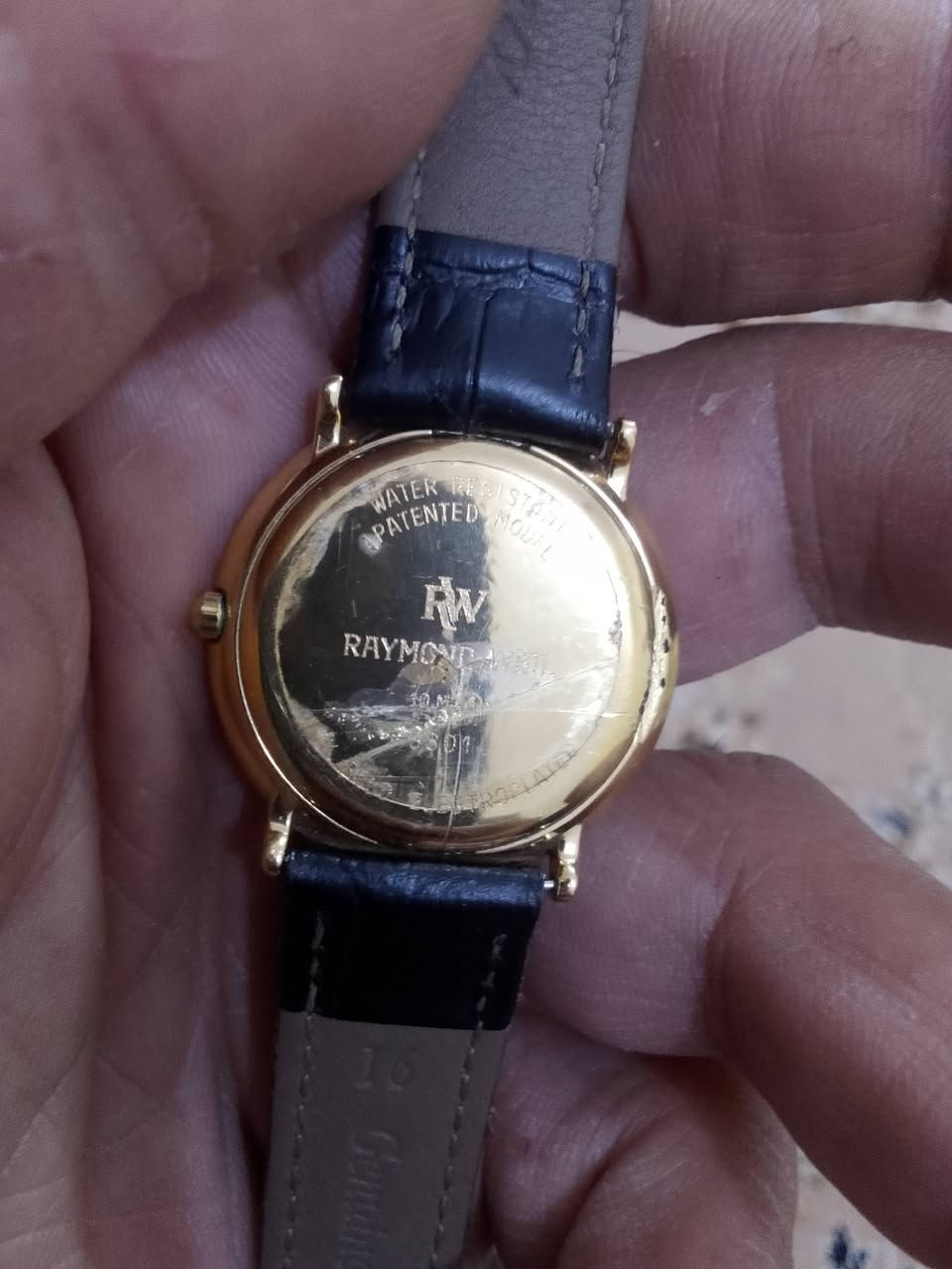 أللهم صل على محمد وال محمد الطيبين الطاهرين
رايموند ويل كوارتز مخزن بل استيكر قطر 31 تغليف ذهب بل كامل 10مايكرون سعر 85 دولار


**إذا كنت صاحب هذا الإعلان وتريد حذفه لأي سبب، رجاءا أرسل رسالة إلى الدعم الفني**