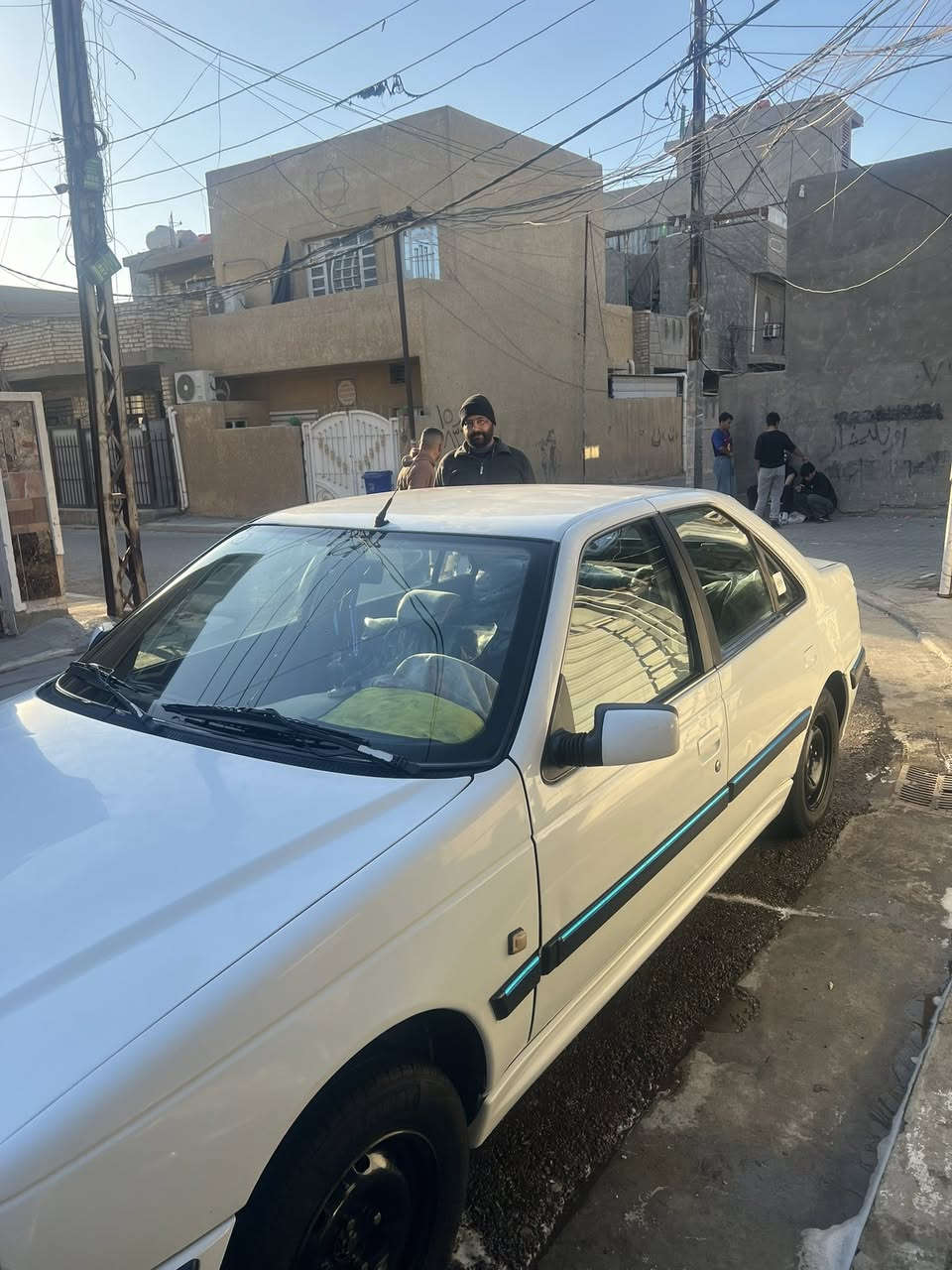 سلام عليكم بيجو بارص ٢٠١١ ماشيه ١٨٤ الكشر كدامك نضيف ومكينه كير تبريد تخم تاير سياره جاهزه مال جناي السعر ٥٥ وبي مجال مكاني الدوره ***********
