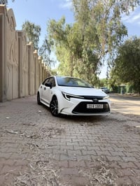 كورلة هايبرد ( 2024 )  ماشية( 20 ) ألف   سيارة بعدها بوضع الوكالة   سب...