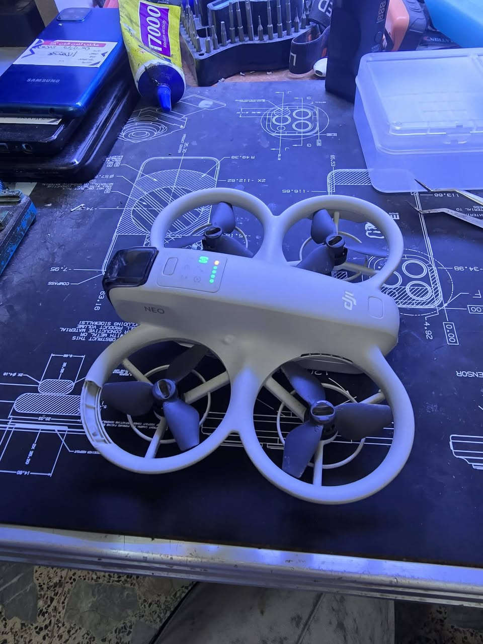 Dji neo 1
طيرانها 18 دقيقه تبعد 7 كيلو بل مناطق المفتوحه ارتفاع 120 متر تصوير 4k 30 fps درون كلش حلو يشتغل ع جهاز و ع ريموت ويصير fpv وتطير فقط ع اشاره
جنت مطيرها وضربها هوا عالي ووكعت وكامت متربط ماعرف شبيها ابيعها ع وضعها فقط درون وبطاريه وبيها كسر صار زغير بل هيكل شغاله بس متربط بيع كوم حديد


**إذا كنت صاحب هذا الإعلان وتريد حذفه لأي سبب، رجاءا أرسل رسالة إلى الدعم الفني**