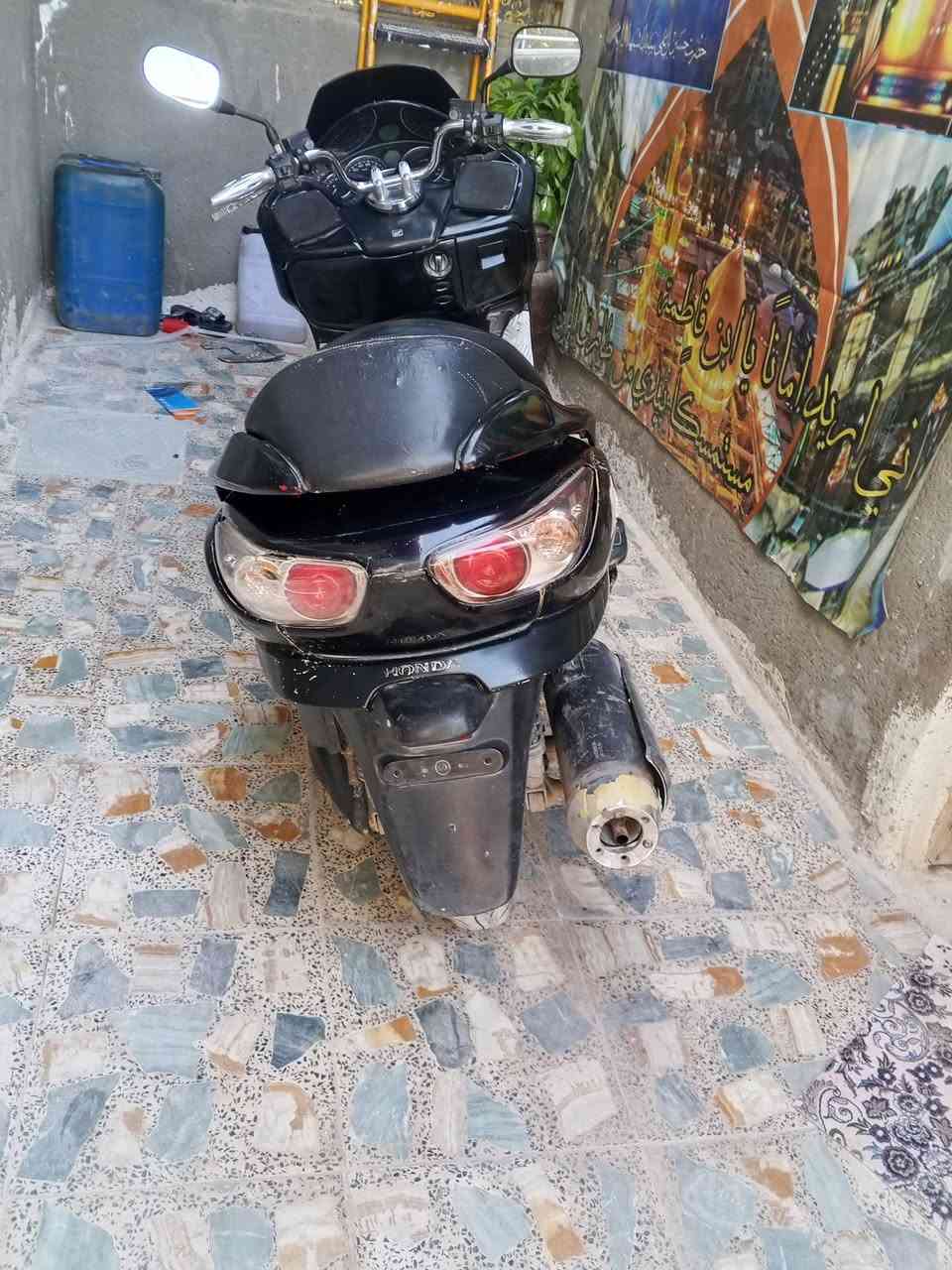 سلام عليكم فورزه 08 كرستال أصل   اوراق كامله جديده وبلاديه بصمه   تخم تاير بلاديه دراجه كهربائيات كله شغال عالي ناصي كله عله وضع شركه  اشاير شلعه فول سعر مليون و200 مكان بغداد الشعب
***********
