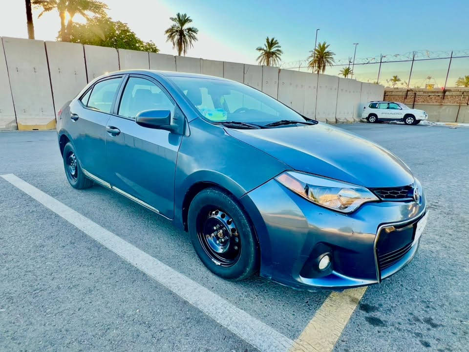 السلام عليكم
‎تويوتا كورولا (Toyota Corolla)
2015 وارد كندي 
مكينة 1800
3 قطع جاملغ امامي عكس السائق والبنيد مبدل بيها أثر حالوب الگير والمكينة كفالة 👍🏻
تدفئة تبريد 👍🏻
…………….
بصمة 🆗
فتحة سقف 🆗
كروز سرعة 🆗
كشن السائق كهرباء 🆗
كشنات جلد 🆗
تدفئة تبريد بالكشن 🆗
شاشة اندرويد 🆗
كار بلي 🆗
تخم تاير 🆗
……………….
السعر 105 روقة 💵
هاتف 📱 
***********
