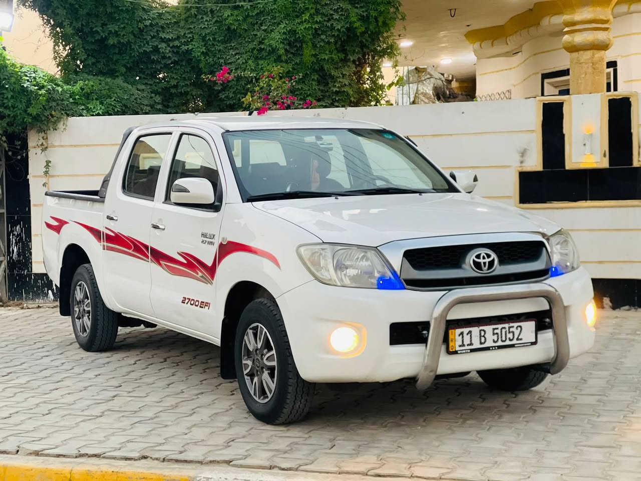 السلام عليكم 
اللهم صل على محمد وال محمد 
للبيع تويوتا هايلوكس 2011 سعودي ام دعاء دبل قمارة مكفولة كفالة عامة من الصبغ والبارد والشخط والتبديل سيارة نظافة اخت الزيرو من النوادر ما اعتقد اكو هيج نظافة على شرط برغي ما مفتوح بيها فول مواصفات
كير اوتماتيك  
داخل احمر
دشبول صاج اصلي
حساس خلفي 
كشن منفصل
ويل كب اصلي شركة
رقم بغداد مميز بأسمي
ماشية 250 الف كم شرط الفحص 
السعر 190$وبيها مجال الطيبين 
ملاحظه عجبتك سياره ومكانيتك ماتسمحلك تجي تاخذها بلاش ماعجبتك ادعيلي برزق🤲
***********
يتوفر واتساب والعنده مراوس يتواصل عبر الواتساب
