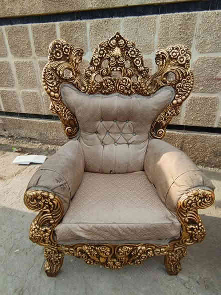 ,تخم زان ثقيل عشر مقاعد 
السعر 500 الف 
النقل ضمن السعر 
الدوره الميكانيك 
***********.... واتساب
