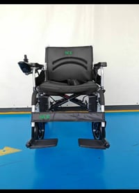 عربانه كهربائية الحجم العريض تتحمل اوزان خاصه  لل١٨٠ كغم بطاريه جانبيه...