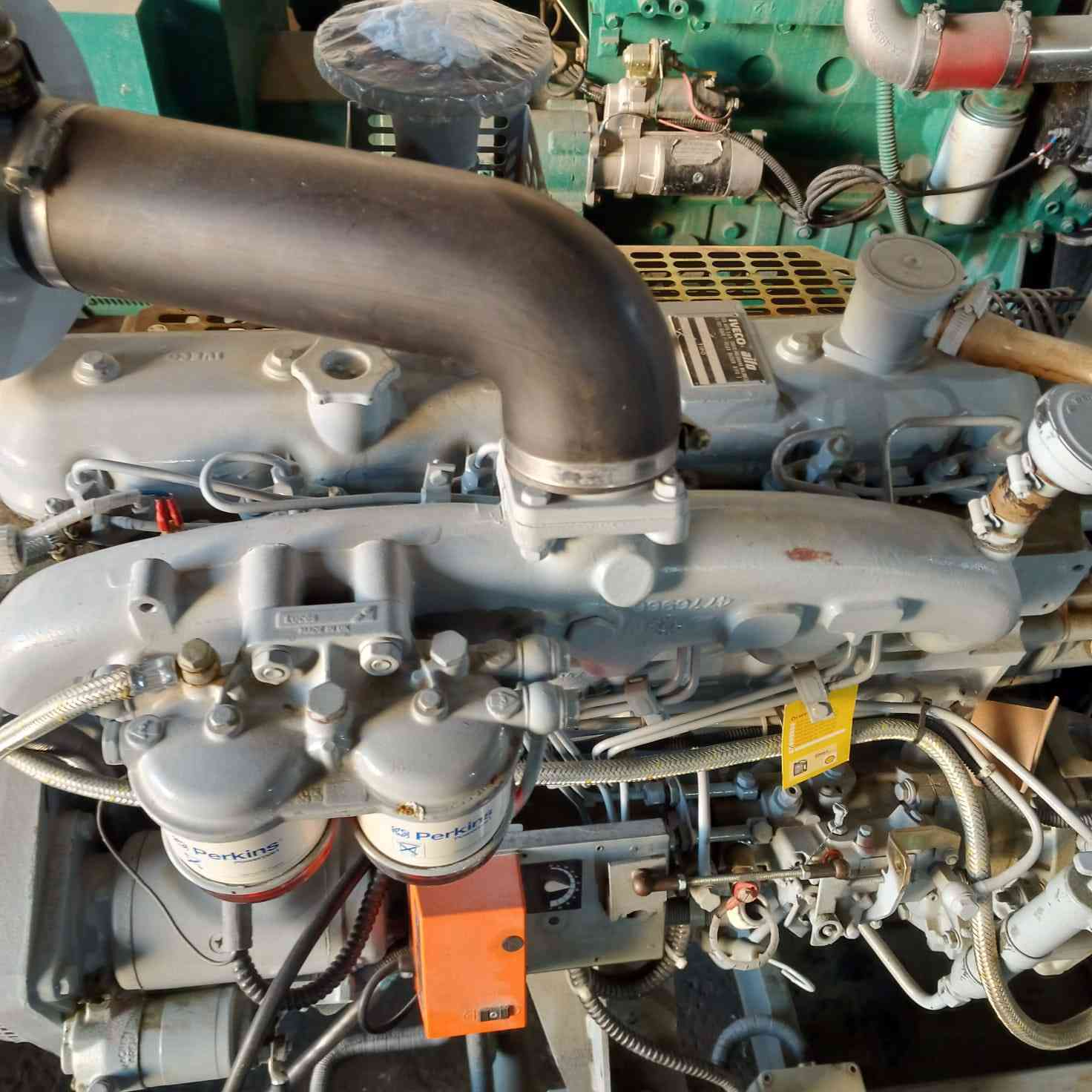 #مولدات 
افيكو   6. سلندر  عادي إيطالي اصلي بلادي
اخو زيرو مامشتغل بل عراق شرط الشغل والحمل 
فول اوتو + نظام حمايه فول ومكفول 

التوليد 60 kva 
السعر خاص أو اتصال بالرقم التالي 

العنوان أربيل الصناعه الجنوبية 
للاستفسار (***********) يوجد توصيل لجميع المحافظات
