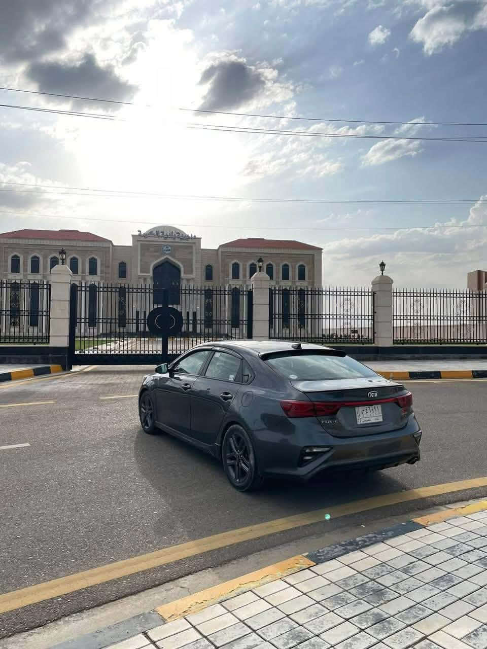 السلام عليكم
السلام عليكم

سيارة فورتي جيتي 21 امريكي 

السياره معروفه بقوتها 

رقم بغداد شرط التحويل 

السيارة بيها جاملغ و بنيد و قبق الصندوق مو مبدل بي شبر حسبته قطعه يعني 3 قطع 

فول مواصفات عدا الفتحه 

هذا رقمي : ***********

سعرها مرتب والشراي يتدلل
