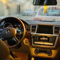 من رخصة الادمن مارسيدس GLموديل2013 معروفه مواصفات ابواب شفط أربع ابواب...