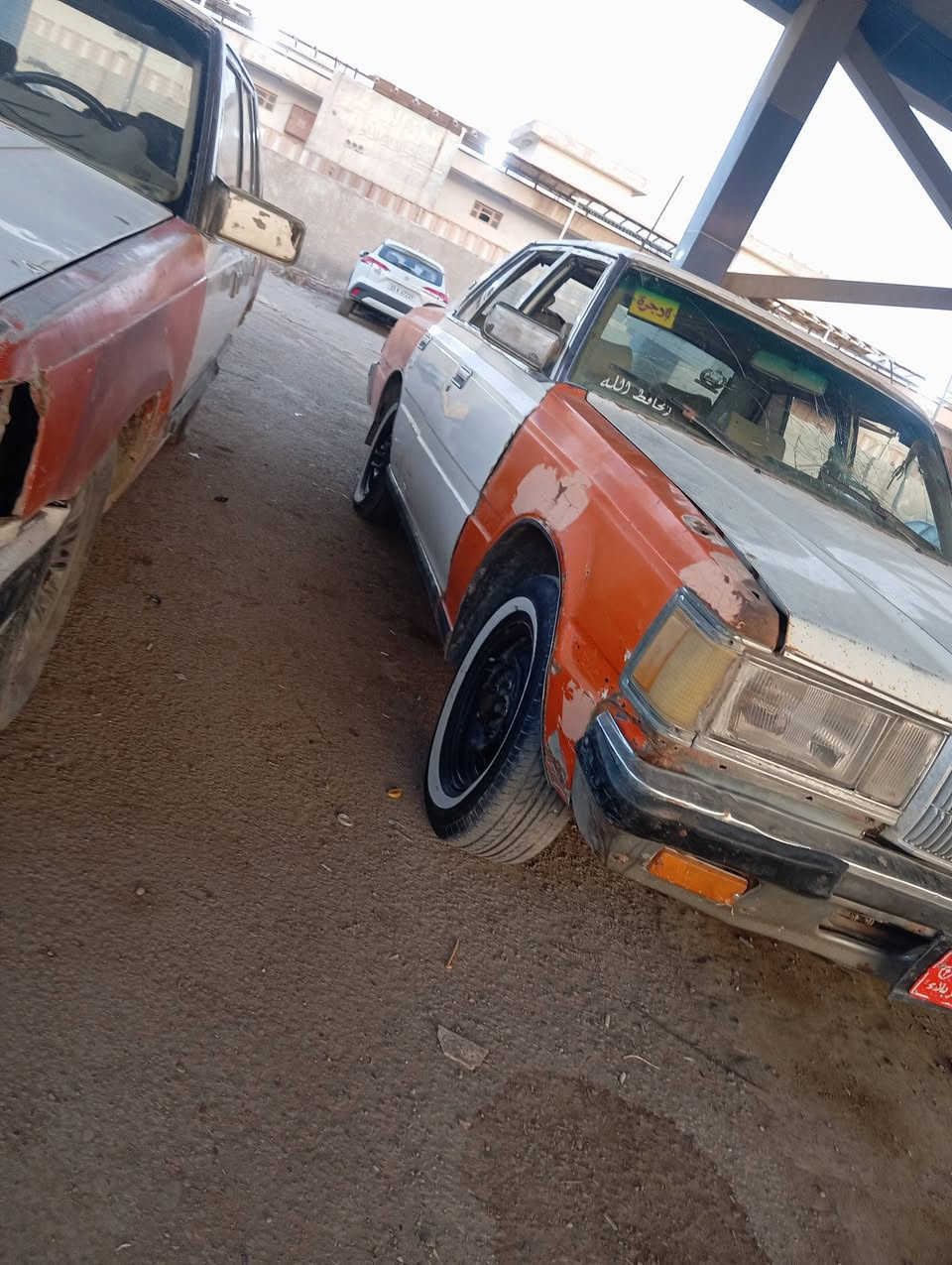 سياره سوبر موديل 82 للبيع مكانها الديوانيه سياره بها محرك بطه جاهز السياره الرقم هاتف ***********
