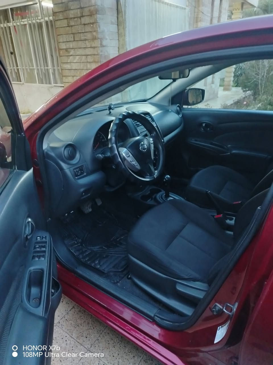 السلام عليكم
نيسان فيرسا ٢٠١٧ sv

ماشي ١٠٠ الف

الظرر قطعتين صبغ وبالعراق قطعة يعني ٣ قطع صبغ بدون داخل نهائي شرط و بيها بخصة بسيطة في باب النفر الامامي والكير والمحرك نظيف جدا ما مفتوح شرط تبريد شغال وكهربائيات وتايرات نظيفة جدا.

السيارة بأسمي وشرط الوكالة والتحويل والغرامات

السعر ٩٤ وبيها مجال

***********
