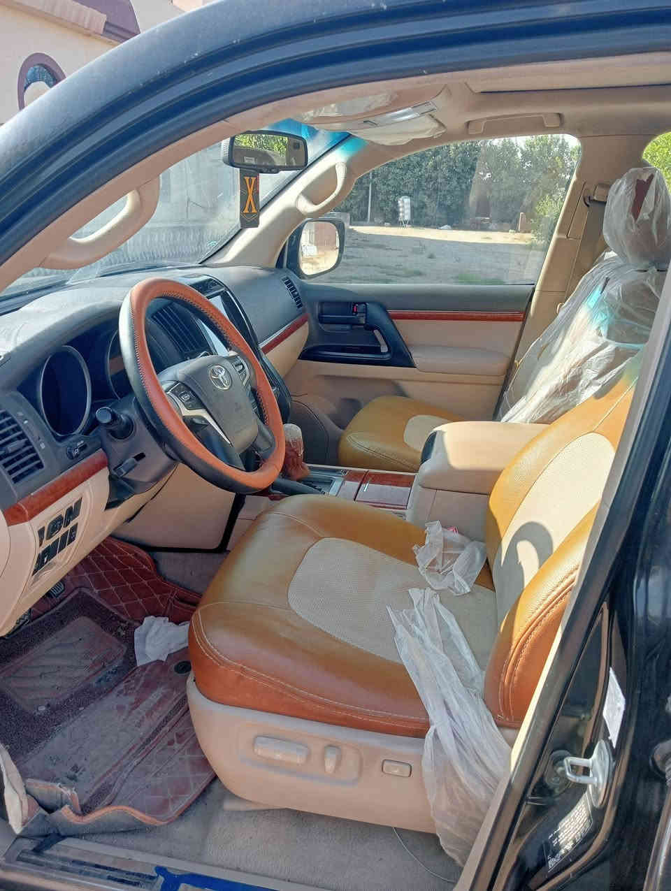 فكسارة بريم 8سلندر محرك 4600 مواصفات لكزز رقم بغداد باسمي موديل 12محدثة 21 سنوية  مجددة لغاية 31 كشنات كهربائية مري شفط جام تحكم عن بعد السعر 325$وبية مجال حك الجية الانبار الرمادي الموبايل ***********
