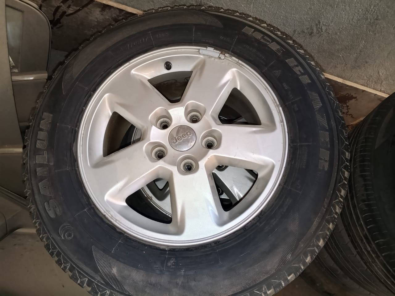 تخم كامل اربع ويلات جيب ماليبو كية 
الاحجام ١٧ 
سبيرات اربعة مختلف القياسات 
*********** واتساب
