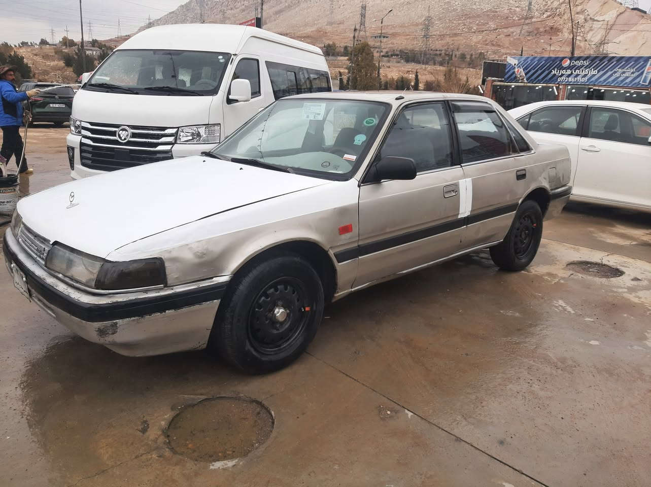 مازدا مۆدیل 1992 سەنوی ووکالەت
***********
بێ بۆیاخ بێ دەعام بێ لێدراوی بەشرت هیجی پێوەنیە
نرخ،،19گەڵاو مجال،، ساخە زۆرمەزبوتە گێڕومەکینە بەشەرت ،،هەشو کابلێتە...
کارەبای هەموی ئێش دەکات ،تایەی باشە 
جام کارەبای ،،،،گەرمی ئیش دەکات ،،زۆرجایزو ڕێکو پێکە سەیارەکە ،،،تنو تۆڵە زۆر پاکە سەیارەکە،،
