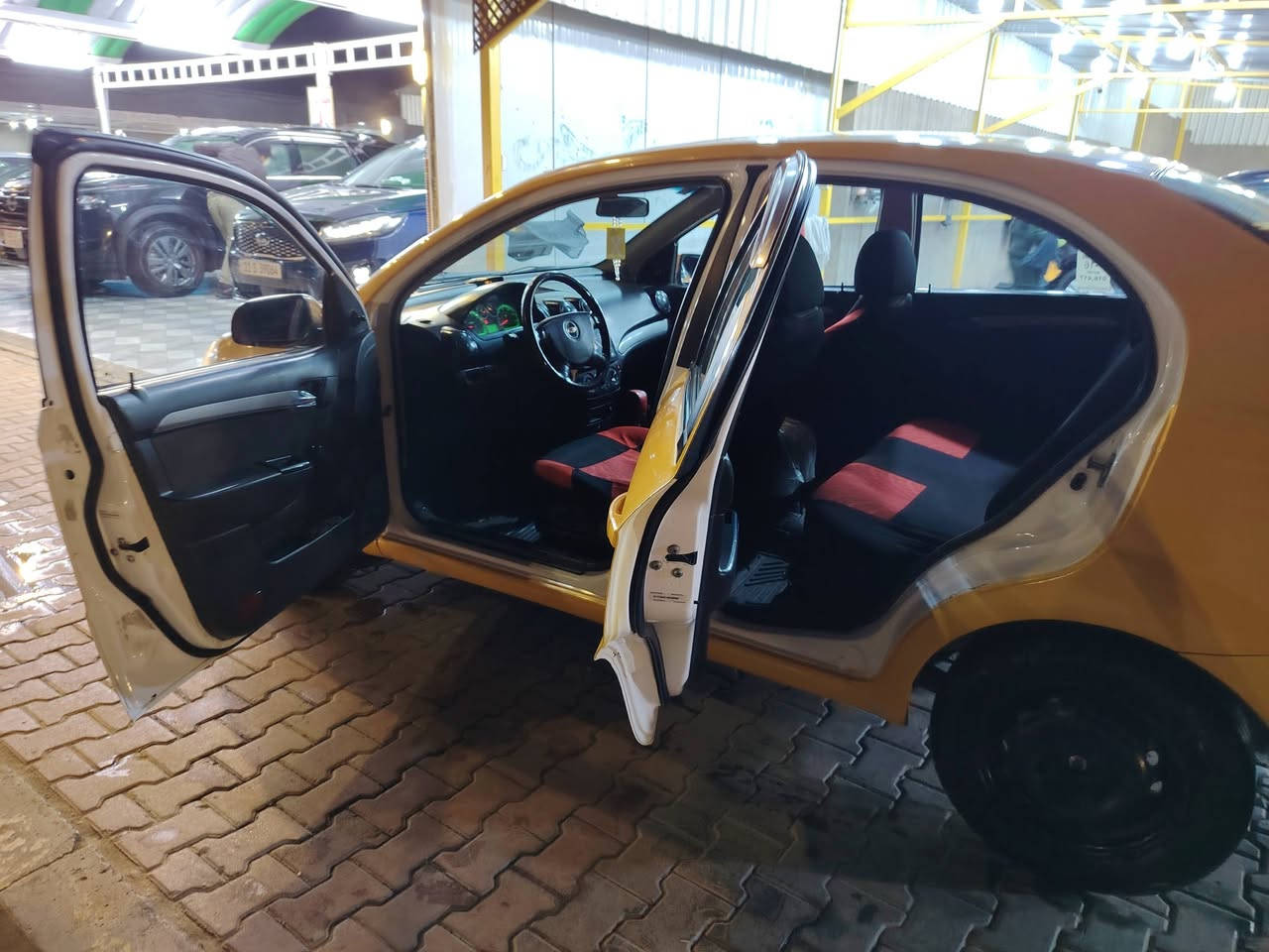 سلام عليكم للبيع افيو ٢٠٠٩ وارد امريكي محرك مسكر ١٦٠٠
ضرر جاملق الايسر محرك كير مكفولات
بيها الرون يهفت ويستعدل مرات  رقم الانبار تحويل مباشر حداديه نص عمر كهربائيات كلها شغاله تواير جدد هيئه وغرامه مصفره عليها غرامه ١٠٠ الف رايدها ٤٦ وبيها مجال قليل مكان سياره بغداد حي الجهاد  ***********
