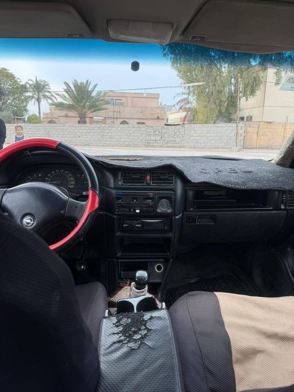 فكتره للبيع  موديل ١٩٩١ محرك ١٦
مكان السيارة كركوك السعر ٣٥ورقه وبيها مجال للطيبين 
الرقم ***********
