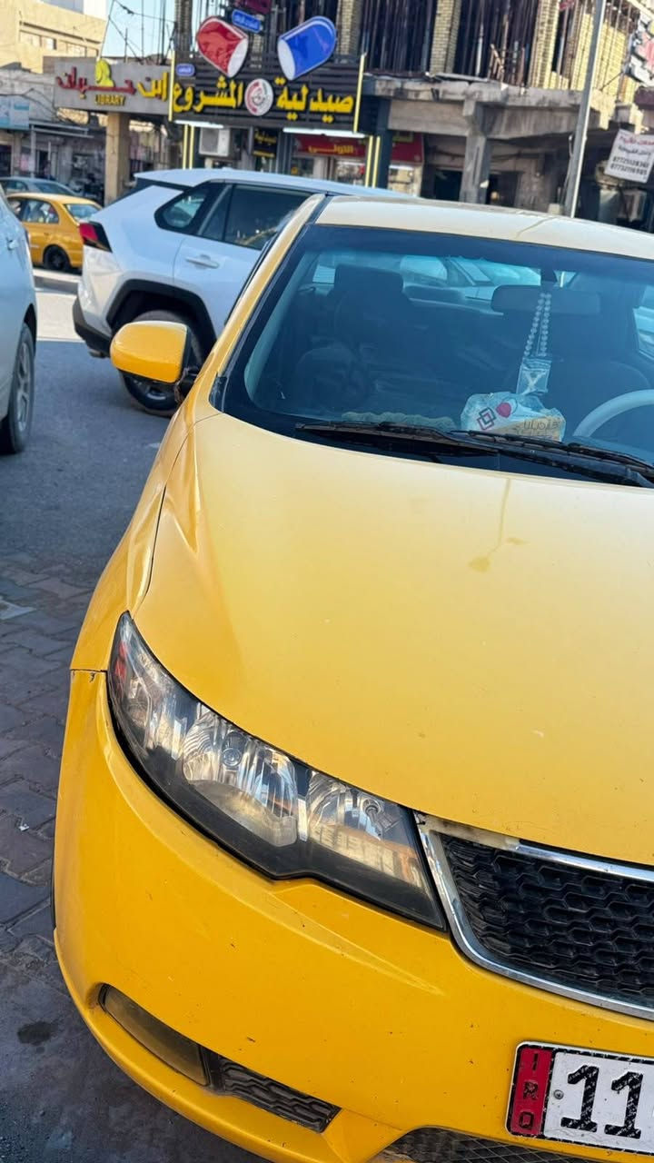 السلام عليكم فورتي موديل ١٢ رقم بغداد سيارة جاهزه مكان السيارة واسط السعر ٨٠ وبيه مجال ***********
