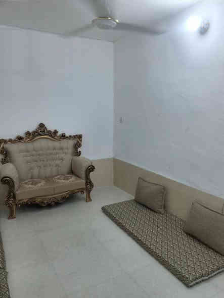 السلام عليكم بيت للبيع طابو صرف بحي الزهراء المدخل الاول حي الشهداء في الخالص المساحة 250 متر يتكون من كراج واستقبال وغرفة نوم عدد ٢ ومطبخ وصالة  صغيرة ومجمع صحيات منفصلة وحديقة خلف البيت السعر ٩٠ مليون قابل للتفاوض للشراي فقط للتفاصيل فقط اتصال غير متواجد ع الفيس وهذا الرقم
*********** بالتوفيق للجميع
