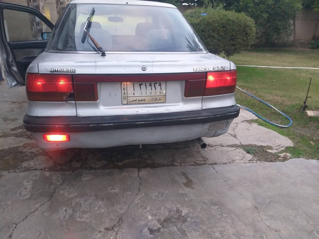 السلام عليكم مسبوشي لانسر موديل ٩٢ رقم كركوك أليف تحويل بأي وقت سياره محرك كير صدر كهربائيات جيده من الدعاميه ل دعاميه مكفوله غرفتها نضيفه جدأ تدفئه شغاله سنتر لوك بلادي ريمونت السياره بلادي صبغ الشركه فقط جاملغ مصبوغ السياره برغي نقص مابيه السعر ٣٢وبيه مجال رقم الهاتف ***********العنوان صلاح
