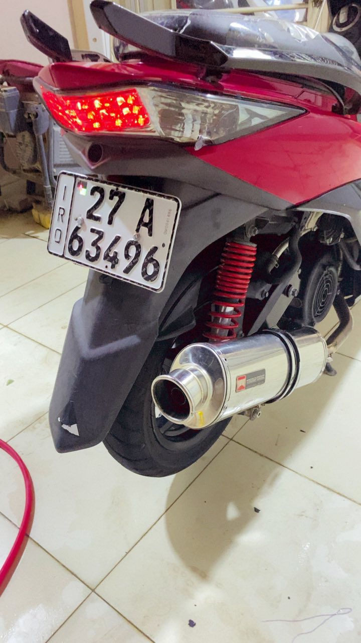 السلام عليكم دراجه سكنس لد مرقم سنويه وجاهز تحويل ثاني يوم ما مفتوحه صالنصه رياضي ومزوده كهربائيات كامله السعر ***********
