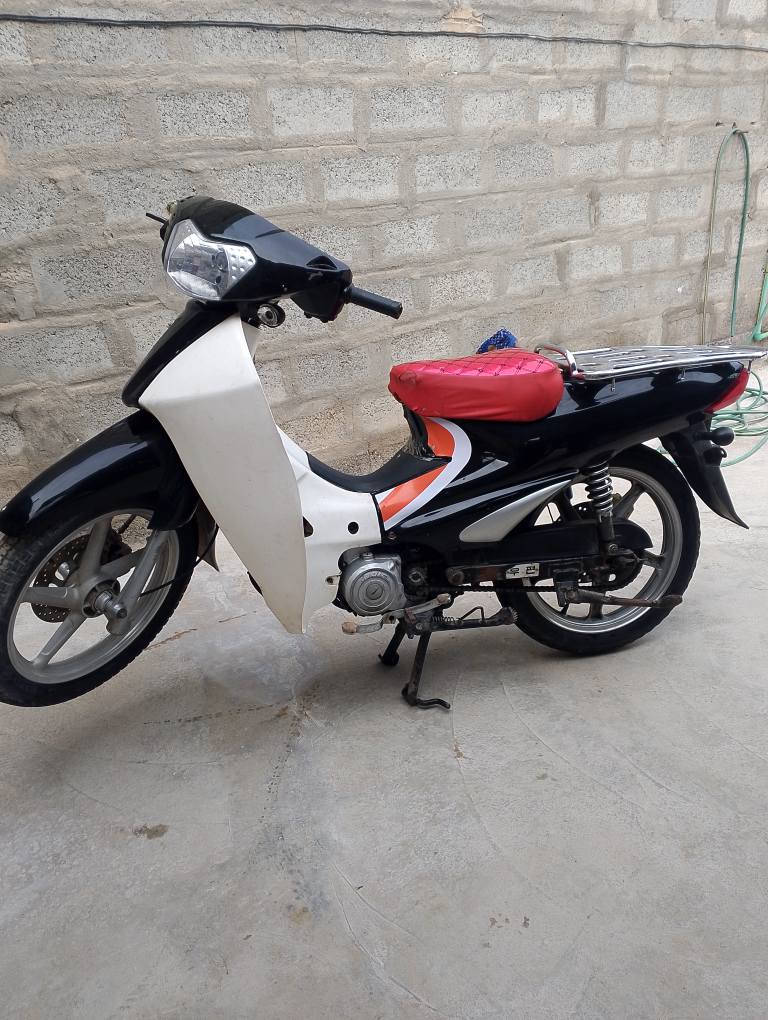 موطور البيع سلفيز نضيف كامل السعر 550وبي مجال مكانة صلاح الدين الضلوعية ***********
