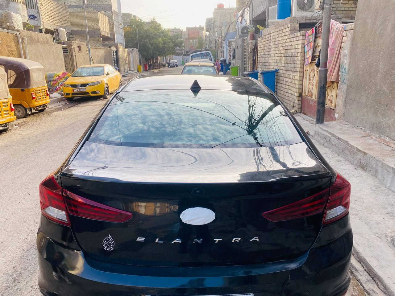 سلام عليكم شباب سياره النتره موديل 2019  وارد أميركي حادثه حافت البنيد  لييبر واحد السياره كلش ما مبدل بيه  السعر 115 مكان بغداد بلديات ***********
