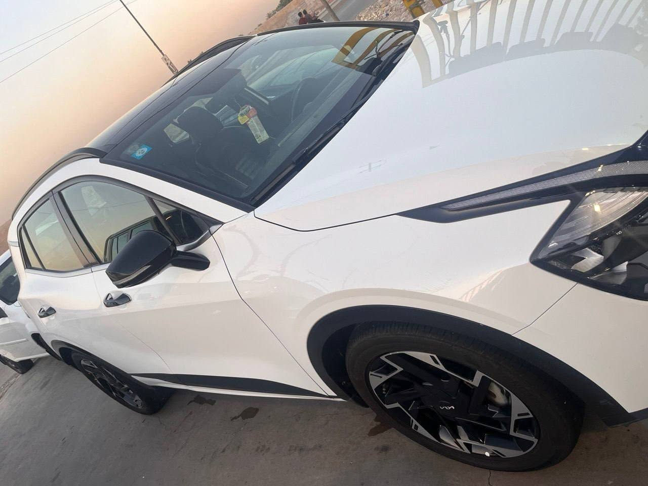 🚘 للبيع كيا سبورتج GT-Line 2023 🚘

للبيع سبورتج 2023 فئة GT-Line الأعلى والأكمل، لون أبيض مميز، بحالة ممتازة جداً ومكفولة كفالة عامة.

🔹 محرك 1600 CC اقتصادي وقوي
🔹 الممشى 58 ألف كم فقط
🔹 سقف بانوراما كامل
🔹 مقاعد جلد فاخرة
🔹 شاشة وكالة
🔹 كاميرا
🔹 فول المواصفات – أعلى فئة GT
🔹 استخدام نظيف ومعتنى بها بشكل ممتاز
🔹 جاهزة للفحص في أي مكان

سيارة تجمع بين الفخامة، الأداء، والاقتصادية، ولا تحتاج أي مصروف.

💰 السعر المطلوب: 230بيه مجال بسيط
رقم بغداد 
العنوان / بلديات

للاستفسار والمعاينة التواصل على رقم الخاص ( ***********)
والله يبارك للبائع والمشتري.
