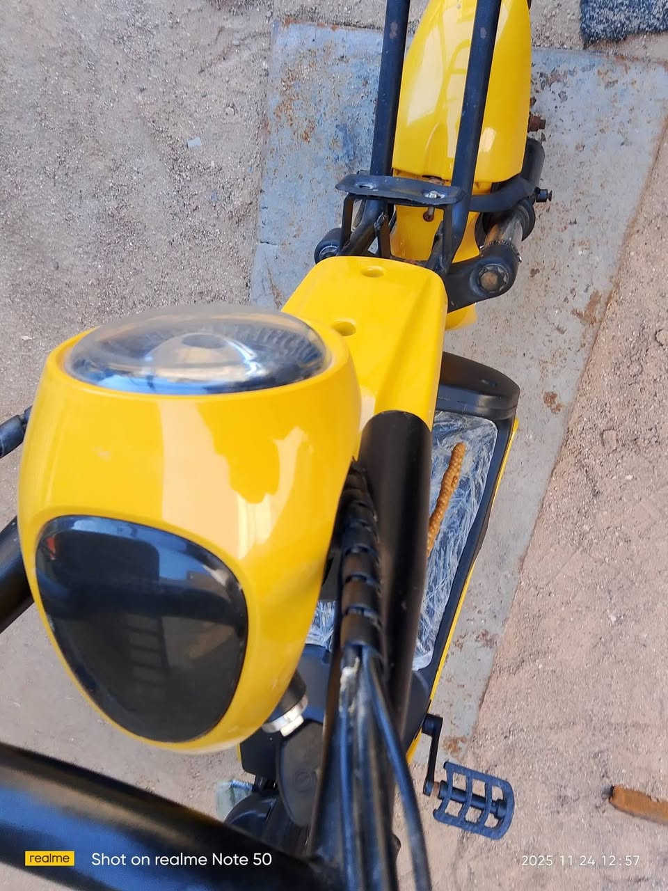 السلام عليكم دراجه شحن حجم 14 للبيع مكاني تنومه السعر 150 وبيها مجال الاتصال ***********📞
