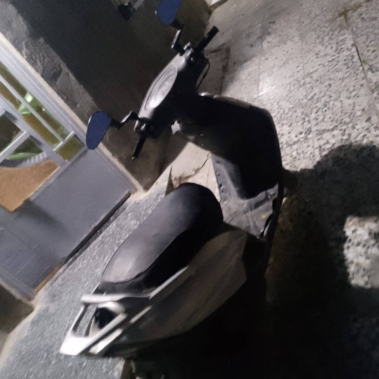 عندي ماكس 140ادخن ابيع كوم حديد
150 رايدهه


**إذا كنت صاحب هذا الإعلان وتريد حذفه لأي سبب، رجاءا أرسل رسالة إلى الدعم الفني**