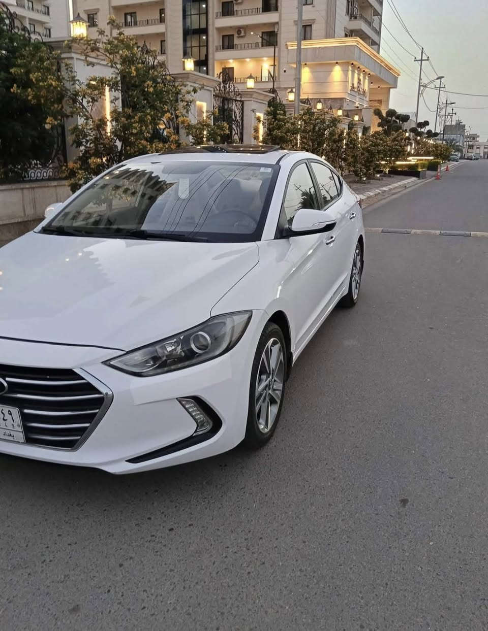 السلام عليكم 
النترا 2018 خليجي 
مكفوله كفاله عامه عدا بارد بالصندوق كد شبر 
فول مواصفات عدا البصمه 
فتحه سقف
لد امامي خلفي 
شاشه 
لايت زنون عالي ناصي 
انضمه قياده 
داخل جلد 
مري شفط 
اشاير بالمري 
مكينه 2000 دوش بلاديه 
ماشيه 110 الف
سياره جديده محرك كير صدر كله جديد 
السعر 147 بيه مجال بسيط 
اللاستفسار اتصال ع الرقم ***********-*********** 
العنوان الفلوجه

