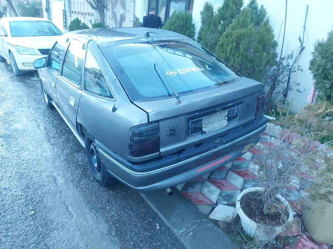 ئۆپڵ مەکینە ١٨یە ، گێڕوو مە کینە ،بە شە رتە، ئاڕمی سلیمانیە ، بڕواوە نیە ، دە عمی نیە ، مۆدێل 1989 سعر25وەرەقە کەمێک معامەلە*********** السليمانية, العراق
