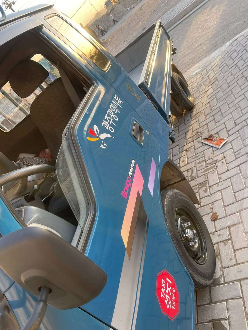 كيا ام عيون مديل ١٩٩٩ السياره خير من الله بسمي مكينه كير خير من الله سعرهه ٧٩  وبيهه مجال مكاني بغداد ***********
