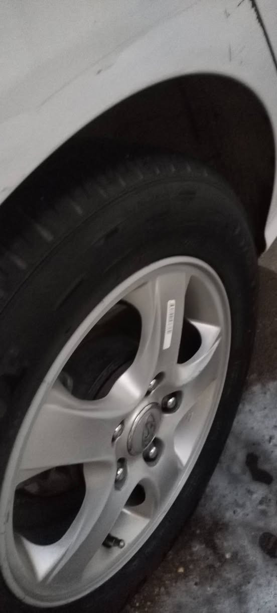 اخوان اني مكلف بالنشر تخم كامل للبيع فقط اطارات للبيع. مستعملات نضافه جيد جدا.
بالنسبه للسعر ياهوه يدفع الاعلئ سعر ياخذهن
مكان النجف ***********
