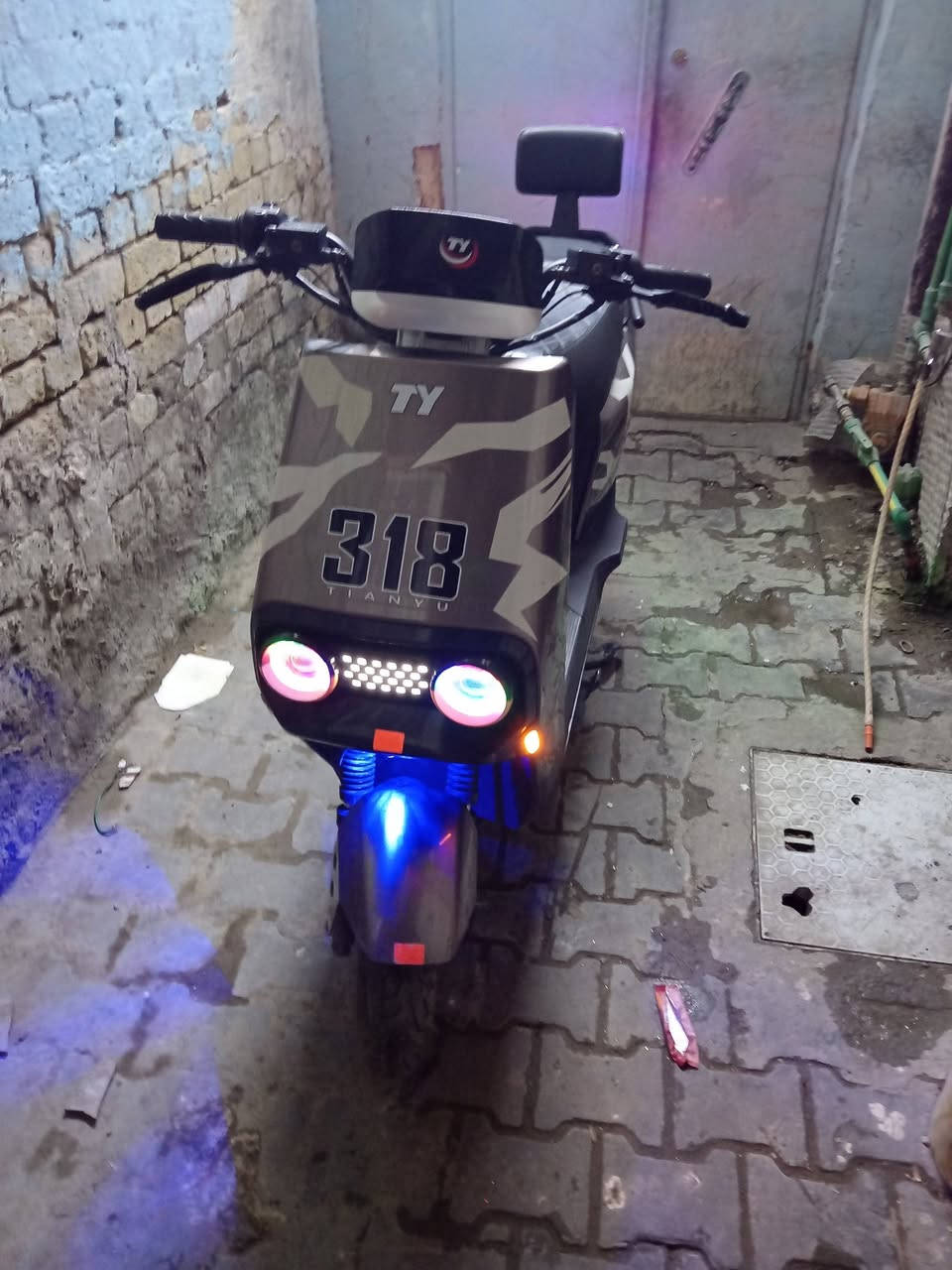 متاح شحن 318 مابيهه اي نقص
سعر ٥٠٠ وبيهه مجال
وتساب ***********
مكلف بل نشرر
