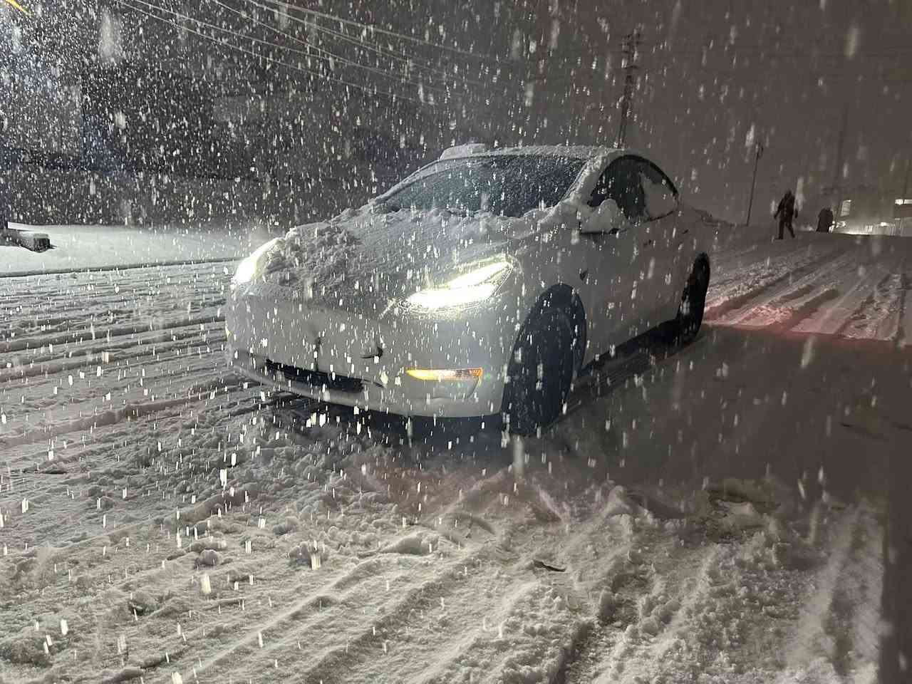 تسلا موديل واي 2023
دبل ماتور 
اون لاين  
حدث بصيط باب خلف السايق
صور حدث موجود 
رقم اربيل 
سعر 235
***********
———————
تێسلا مۆدیل وای 
دەبڵ ماتور 
ئۆن. لاین 
حدیسەكەی بەسیتە تەنها دەرگای دوای سایەق گۆڕاوە 
ڕەقەم. هەولێرە 
سعر ٢٣٥
***********
