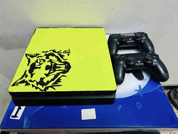 بلي 4 سلم  مهكر نظام 11 ذاكره 500 لا مفتوح ولا مصلح بلادي 
ويا يوبي اس. ويدات 2   بي 6 لعبات كلهن طوبه 
سعر 300     *********** 
مكاني بغداد بسمايا
