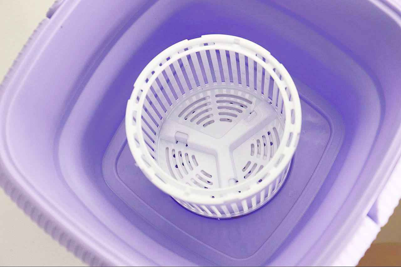 الحل الذكي لغسيل يومي أسرع وأنظف!

لا تدع صغر حجمها يخدعك، غسالة PureFold الجديدة تأتي الآن بسعة 7 لتر، مما يمنحك توازناً مثالياً بين التصميم القابل للطي والقوة الاستيعابية لغسل المزيد من الملابس في دورة واحدة.

المميزات الرئيسية:

سعة مثالية (7 لتر): تكفي لغسل مجموعة من ملابس الأطفال، أو عدة قطع من الملابس الداخلية والجوارب، أو حتى قميصين ومنشفة في وقت واحد.

تصميم فائق المرونة: بفضل خاصية الطي، يمكنك تقليص حجمها لتخزينها في أصغر الأدراج أو وضعها في حقيبة السفر دون عناء.

تعقيم ذكي بالأشعة فوق البنفسجية: تقنية متطورة تضمن لك التخلص من الجراثيم والروائح الكريهة، مما يجعلها الخيار الأول لملابس المواليد والأقمشة الحساسة.

تشغيل ذكي وهادئ: ثلاثة مستويات للتوقيت (3، 5، 10 دقائق) مع محرك قوي وهادئ لا يسبب أي ضجيج.

تصريف مدمج: مزودة بخرطوم تصريف مياه جانبي لسهولة الاستخدام دون الحاجة لرفع الغسالة وتفريغها يدوياً.

لماذا تختار غسالة الـ 7 لتر؟

لأنها توفر لك مساحة أكبر للغسيل ومساحة أقل للتخزين. هي الرفيق المثالي لطلاب السكن الجامعي، الأمهات الجدد، والمسافرين الذين لا يتنازلون عن نظافة ملابسهم.

نظافة احترافية.. في حجم راحة اليد!
بسعر 20 الف فقط
يوجد توصيل كافة محافظات العراق الرمادي, الأنبار


**إذا كنت صاحب هذا الإعلان وتريد حذفه لأي سبب، رجاءا أرسل رسالة إلى الدعم الفني**