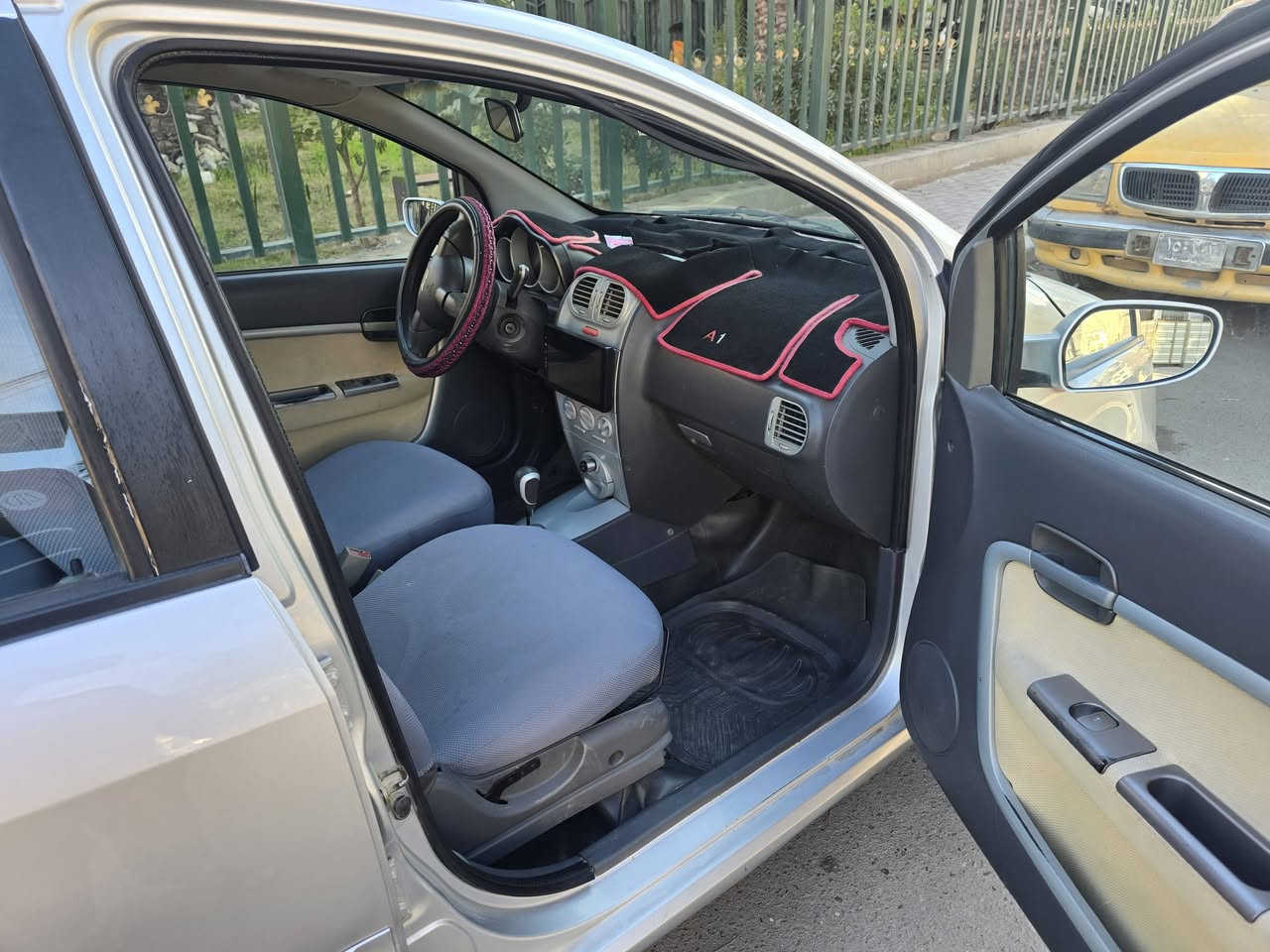 سيارة A1 ٢٠١٣ للبيع
السيارة ماشية ٧١ ألف كم فقط السيارة نظيفة جدا وكل شي على وضع الشركة لايوجد شيء لايعمل.
المواصفات:
• أرضية مغلفة جلد
• حساسات خلفية
• شاشة أندرويد
• كاميرا خلفية دوّارة
ادامة كاملة تم تبديل دهن المحرك قبل كم يوم اصلي  كذلك  تم تبديل دهن الكير قبل فتره كذلك تخم تايرات جديد.
الملاحظات:
يوجد جراد بسيط في القمّارة والبنيد، وصبغ في الدوسات فقط.
الموقع بغداد السيدية السعر المطلوب ٣٩ ورقة وبيها مجال
الشراي يتصل ويدلل  ***********
